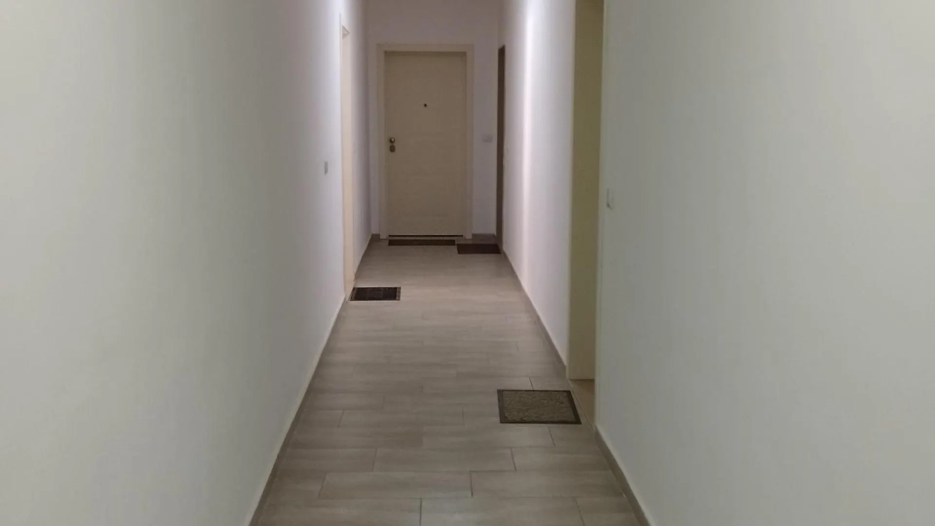 Hergi Apartament Vlore 0*,